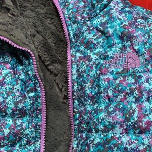 The North Face girls XL reversible puffer!!